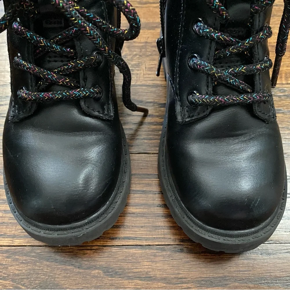 Old Navy- combat boots toddler 9 metallic detail Kids Black Lace-Up Ankle Boots